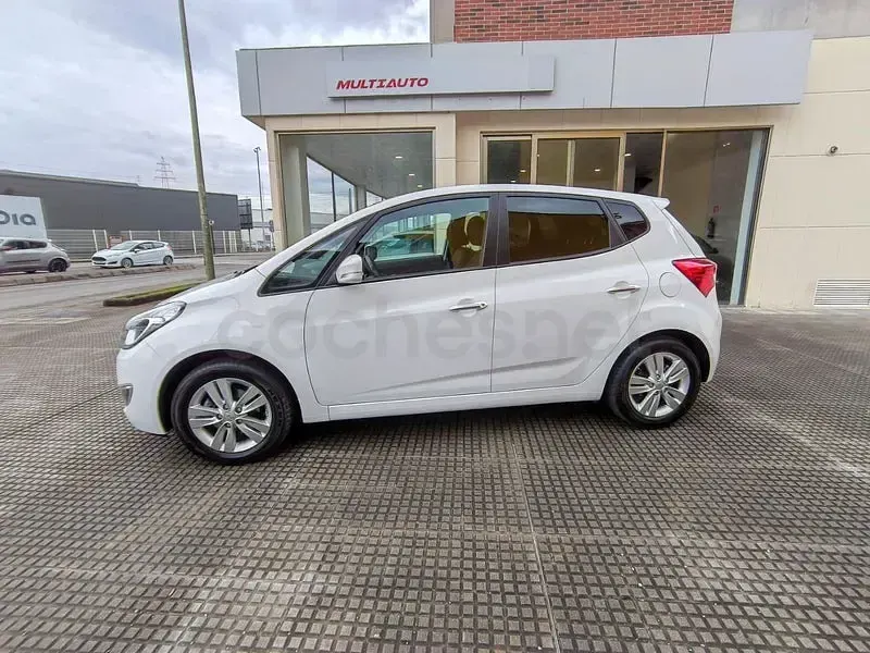 Usado Hyundai ix20 126 CV (92 kW) 2013 Blanco Utilitario