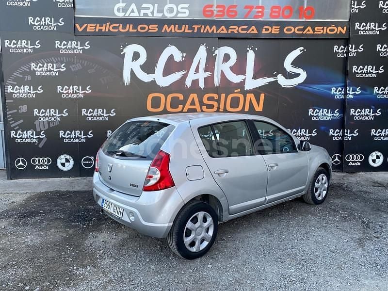Usado Dacia Sandero Ambiance 70 CV (51 kW) 2009 Gris / plata Berlina