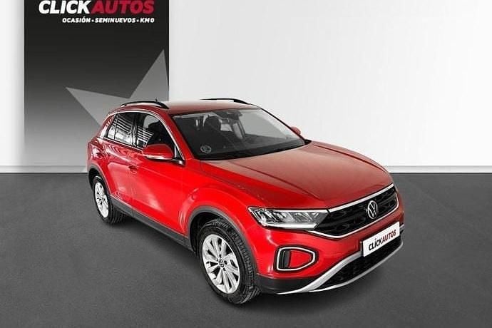 Usado VW T-Roc Life 110 CV (80 kW) 2022 Negro SUV