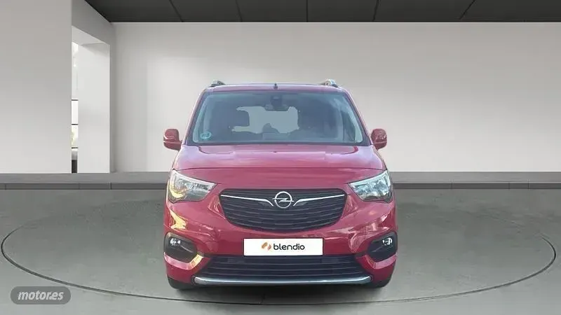 Usado Opel Combo Life Selective 110 CV (80 kW) 2019 Rojo Monovolumen