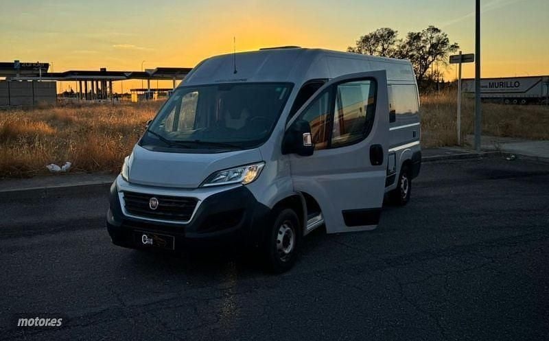 Usado Fiat Ducato 180 CV (132 kW) 2022 Gris Van