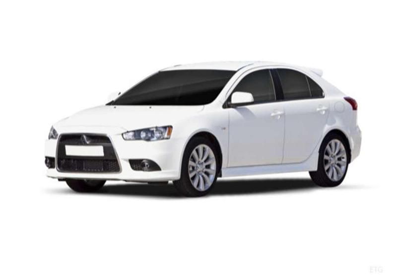 Usado Mitsubishi Lancer Sportback Motion 140 CV (102 kW) 2010 Blanco Berlina