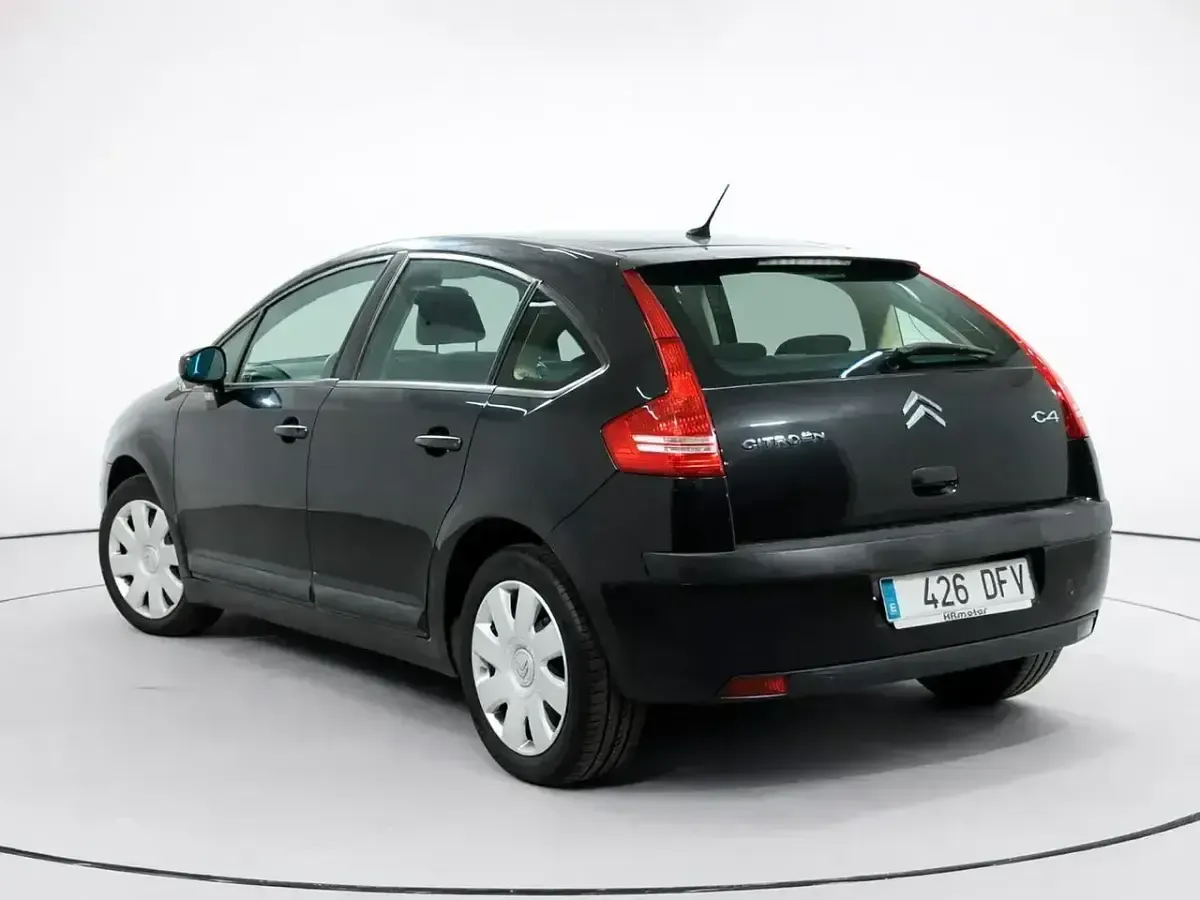 Usado Citroën C4 110 CV (80 kW) 2005 Negro Berlina