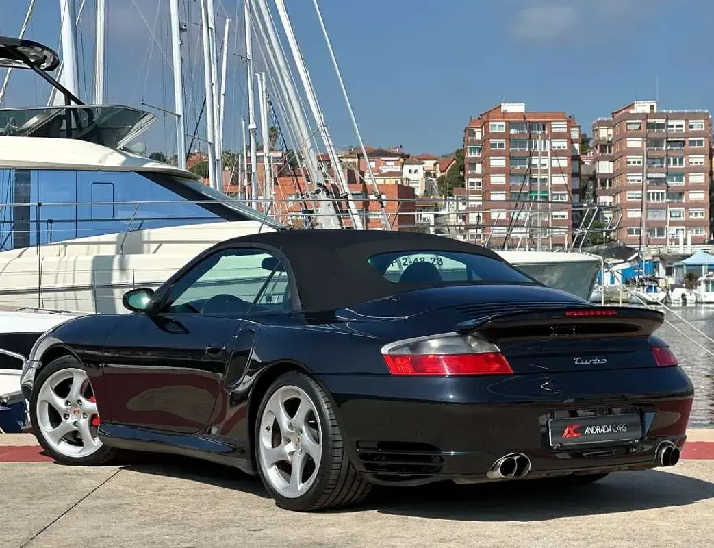 Usado Porsche 911 Turbo 420 CV (308 kW) 2004 Negro Coupe