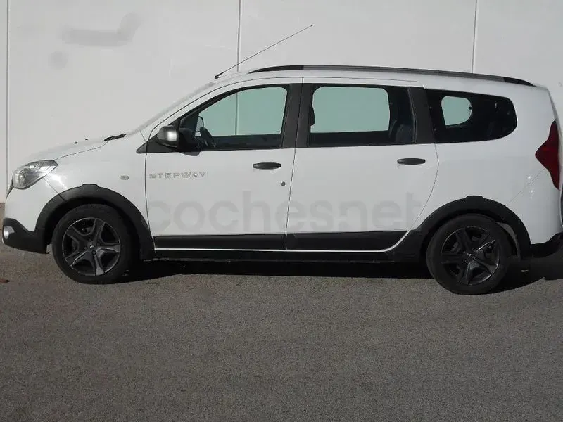 Usado Dacia Lodgy Stepway 109 CV (80 kW) 2017 Blanco Monovolumen