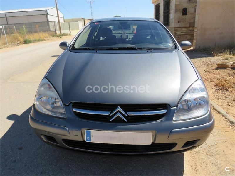 Usado Citroën C5 110 CV (80 kW) 2003 Gris / plata Berlina