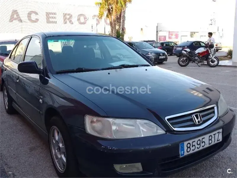 Usado Honda Accord LS 136 CV (100 kW) 2002 Azul Berlina