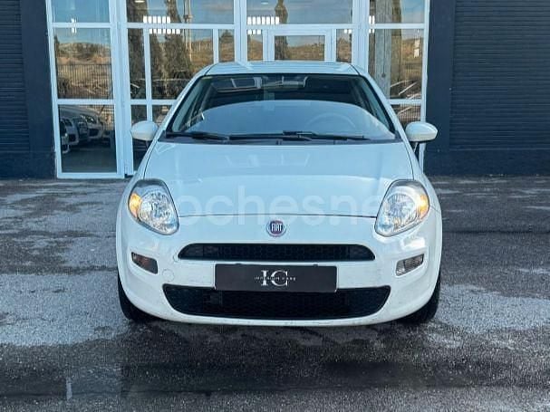 Usado Fiat Punto 69 CV (50 kW) 2018 Blanco Berlina