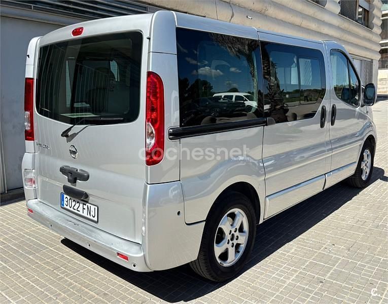 Usado Nissan Primastar 150 CV (110 kW) 2021 Gris / plata Monovolumen