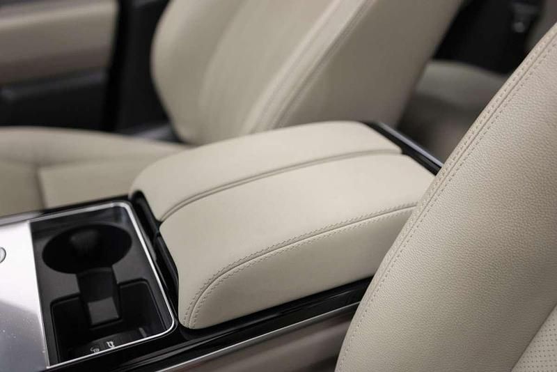 Usado Land Rover Range Rover Velar SE Dynamic 204 CV (150 kW) 2023 Beige SUV