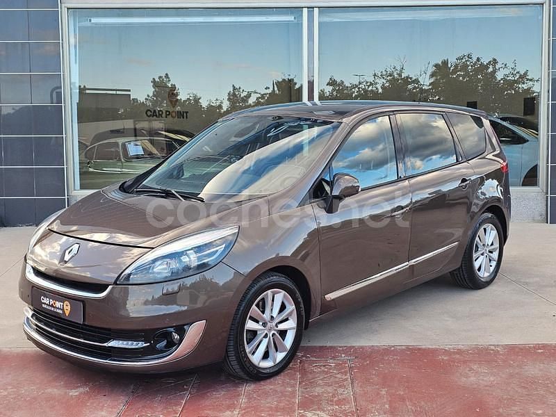 Usado Renault Grand Scénic Bose Edition 150 CV (110 kW) 2012 Marrón Monovolumen