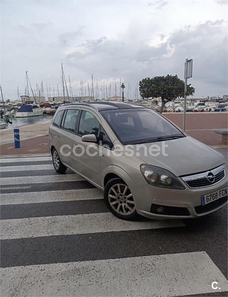 Usado Opel Zafira Cosmo 120 CV (88 kW) 2006 Beige Monovolumen