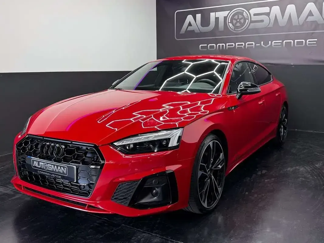 Usado Audi A5 Sportback Ambiente 204 CV (150 kW) 2021 Rojo Utilitario