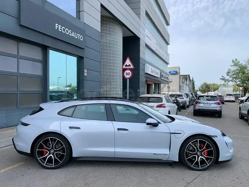 Usado Porsche Taycan 4S Sport Turismo Sport Turismo 300 kW (408 CV) 2022 Eléctrico Familiar