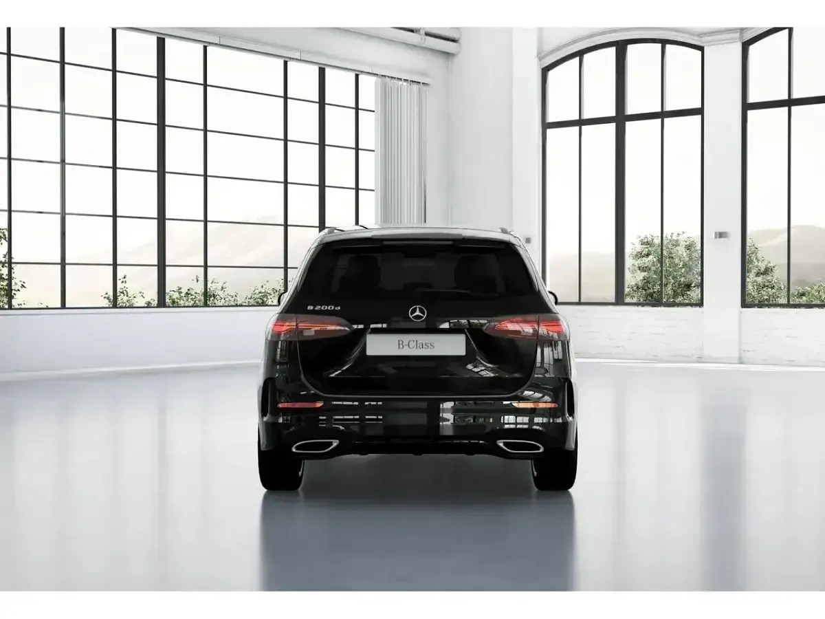 Usado Mercedes B200 150 CV (110 kW) 2024 Negro Utilitario