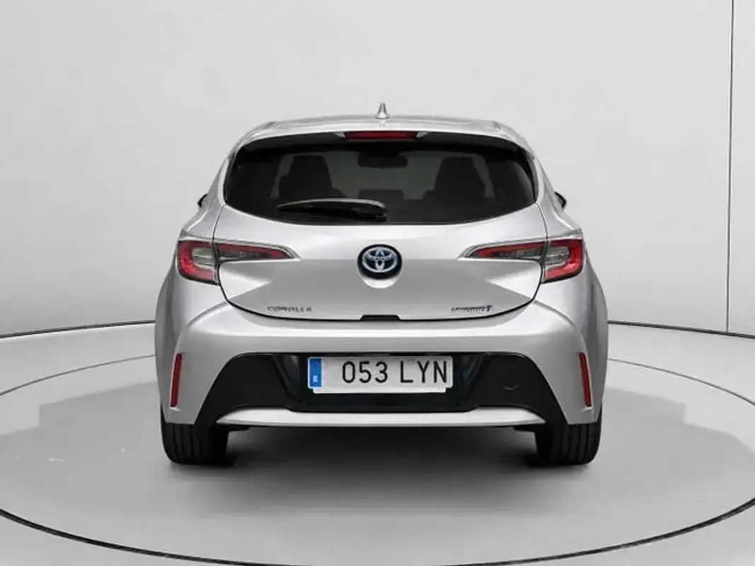 Usado Toyota Corolla Active 122 CV (89 kW) 2022 Gris Berlina