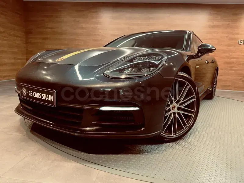 Usado Porsche Panamera 4 E-Hybrid Sport Turismo Sport Turismo 462 CV (339 kW) 2018 Gris / plata Familiar