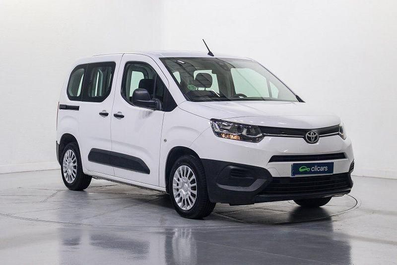 Usado Toyota Proace City City 100 CV (73 kW) 2021 Blanco Monovolumen