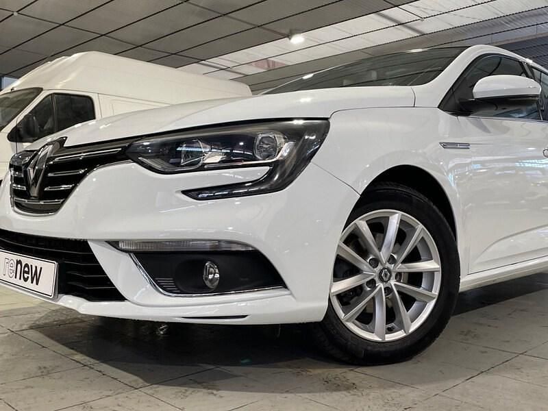 Blanco Usado 2017 Renault Mégane IV Intens Berlina | 13.350 € (Caro) - Imagen 1/4