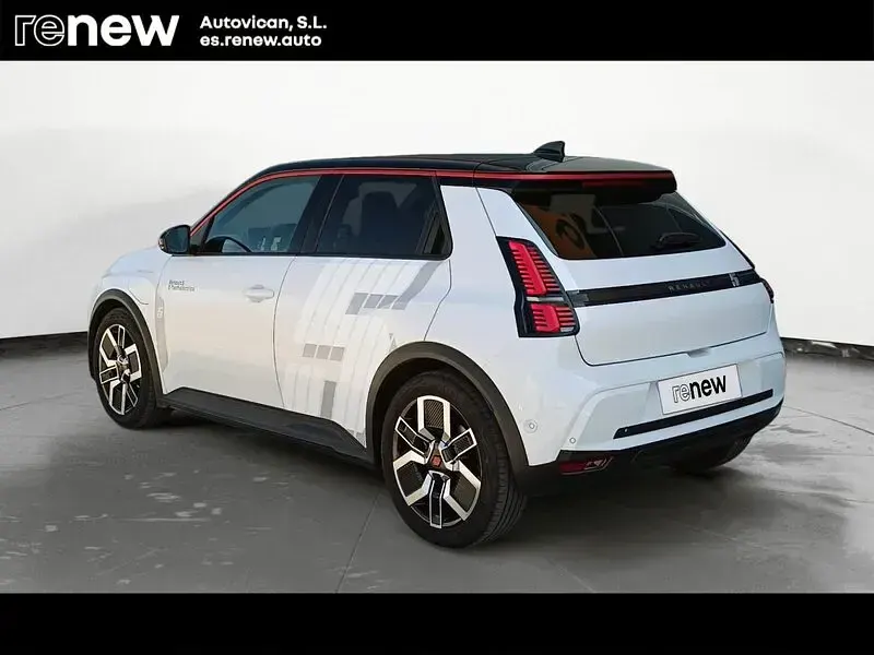 Usado Renault 5 E-Tech Techno 88 kW (120 CV) 2025 Blanco Berlina