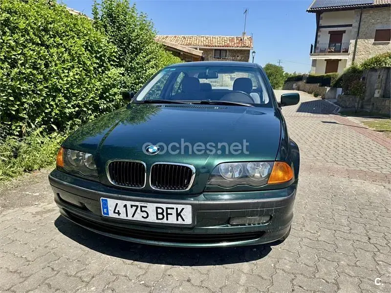 Usado BMW 320 150 CV (110 kW) 2001 Verde Berlina