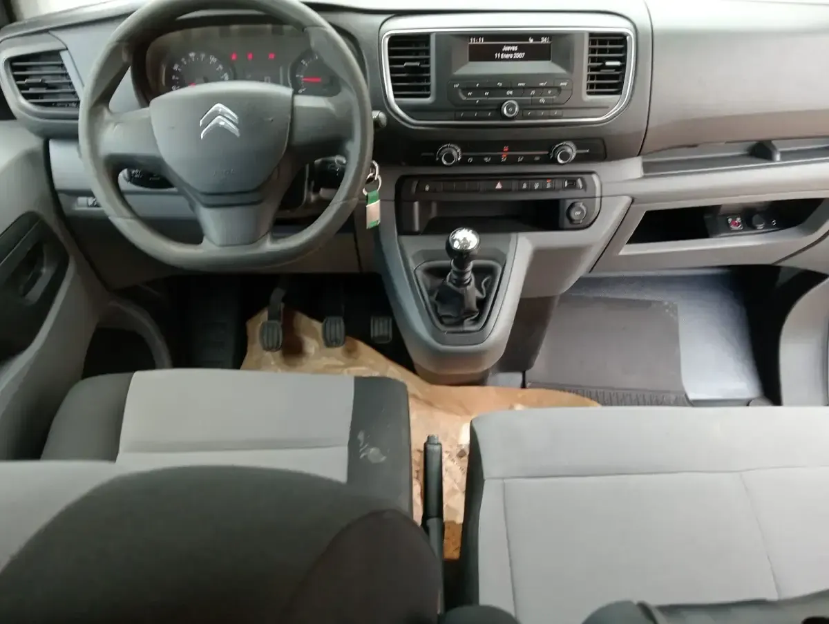 Usado Citroën Jumpy Comfort 150 HP (110 kW) 2017 Branco Monovolume