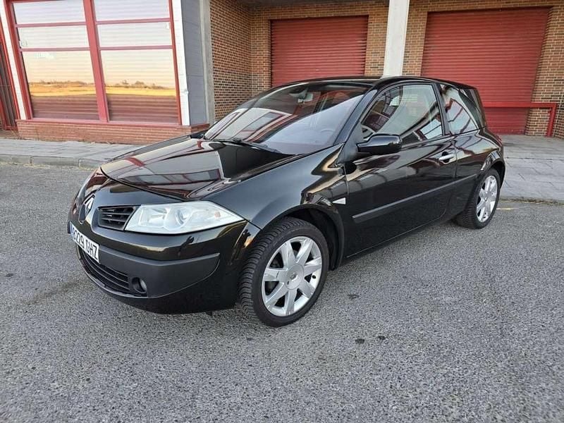 Usado Renault Mégane III Dynamique 131 CV (96 kW) 2008 Negro Utilitario