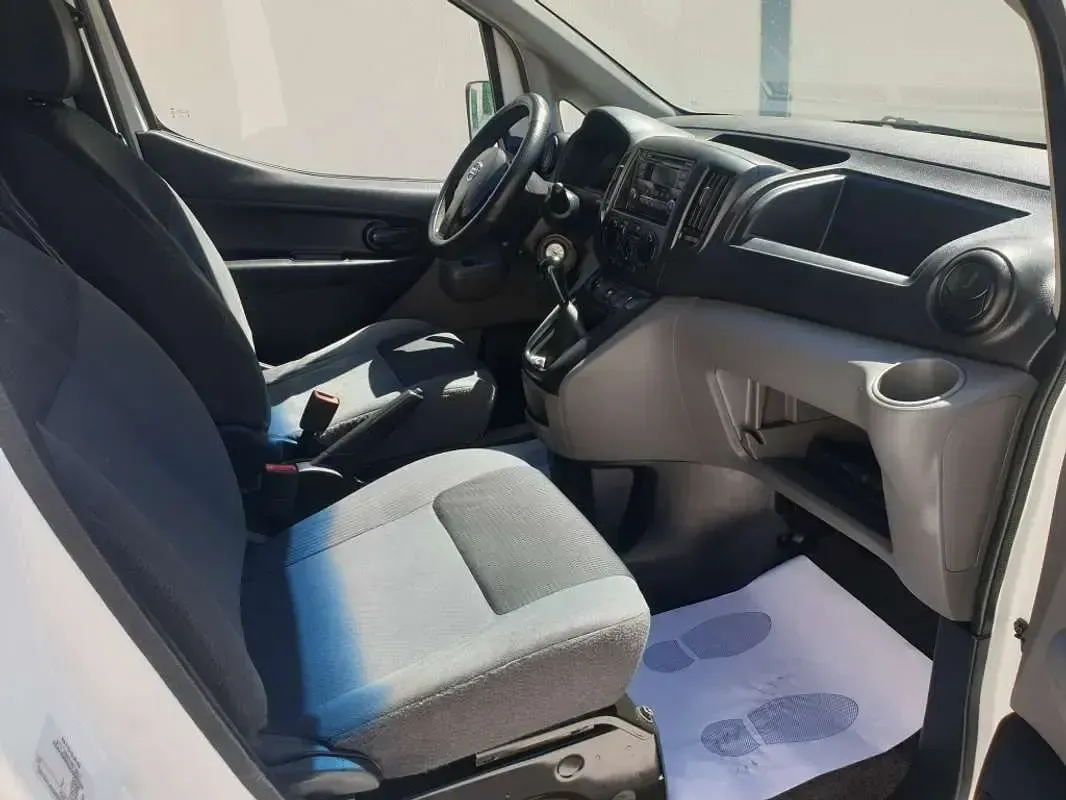Usado Nissan NV200 90 CV (66 kW) 2014 Blanco Monovolumen