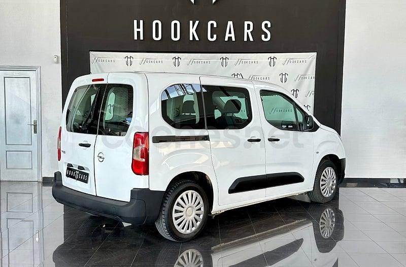 Usado Opel Combo Life Edition 102 HP (75 kW) 2021 Branco Monovolume