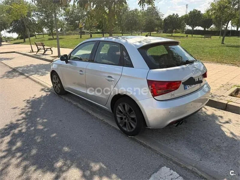 Usado Audi A1 Sportback Ambition 143 CV (105 kW) 2012 Gris / plata Utilitario
