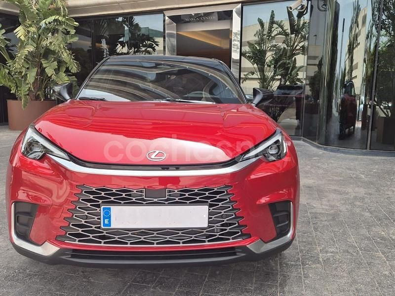 Rojo Usado 2024 Lexus LBX SUV | 31.900 € (Buen precio) - Imagen 1/4