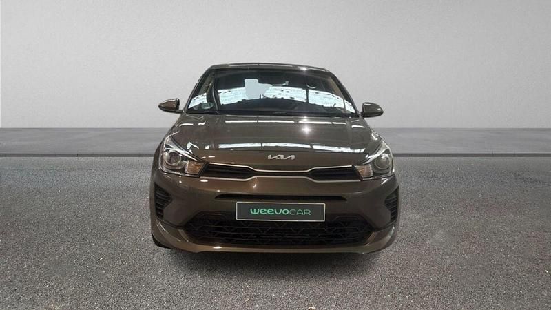 Usado Kia Rio 100 CV (73 kW) 2023 Verde