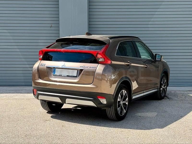 Usado Mitsubishi Eclipse Cross Spirit 163 CV (119 kW) 2019 Marrón SUV