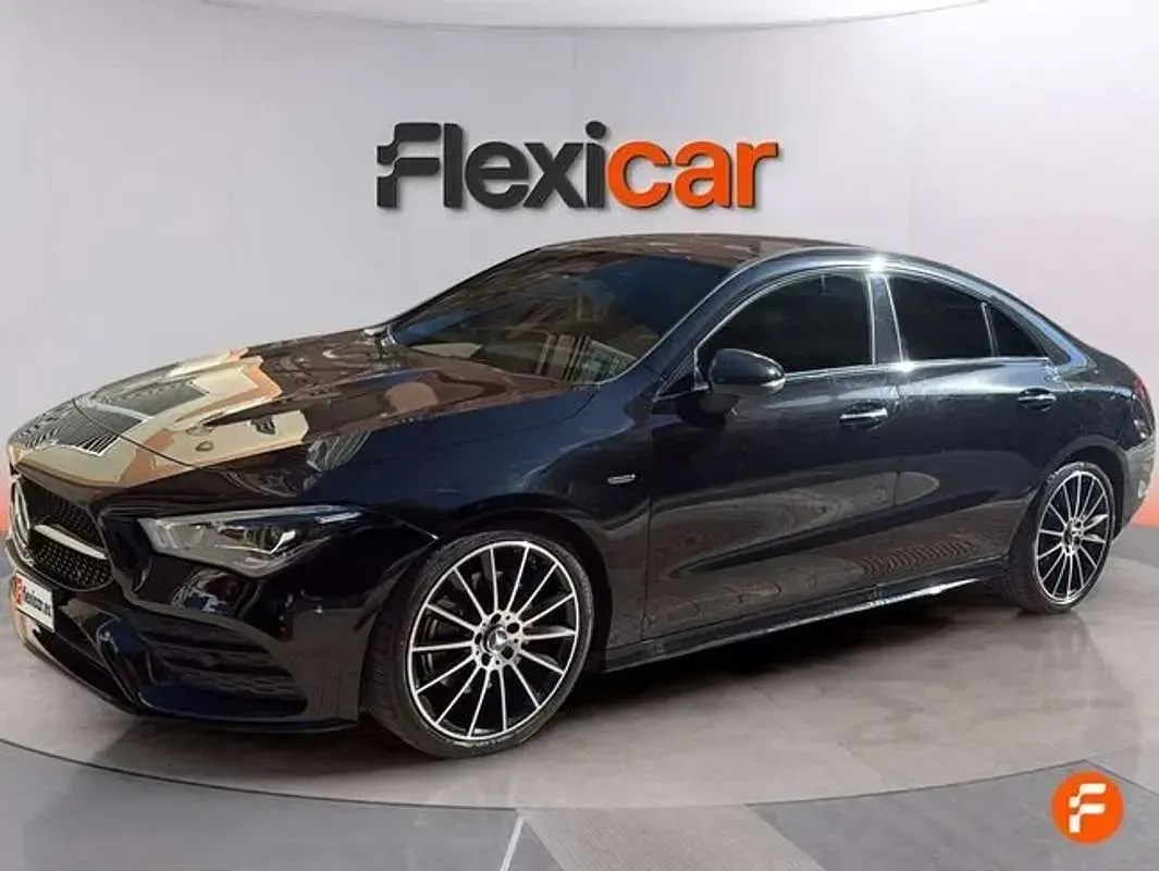 Usado Mercedes CLA200 163 CV (119 kW) 2022 Negro Berlina