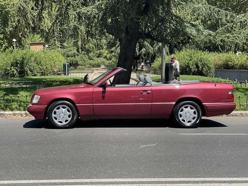 Burdeos Usado 1991 Mercedes E300 Descapotable | 19.880 € - Imagen 1/4