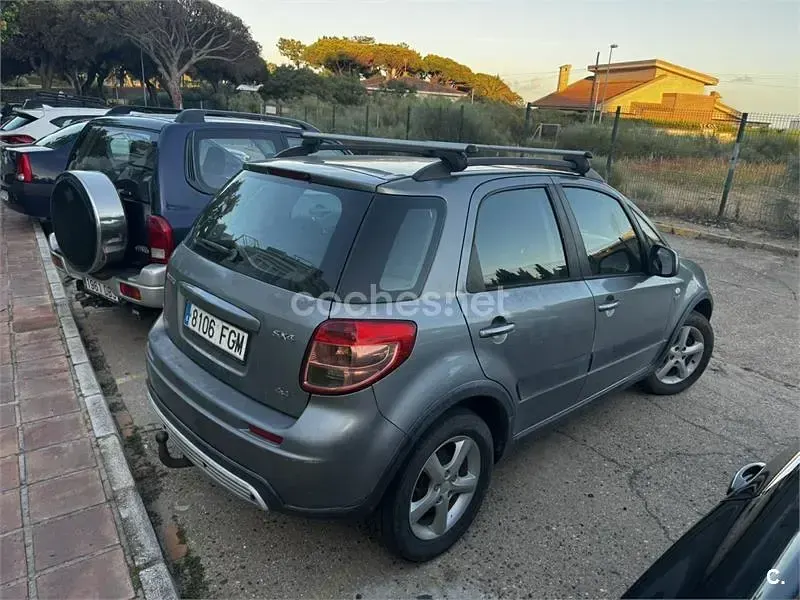 Usado Suzuki SX4 GL 120 CV (88 kW) 2006 Gris / plata SUV