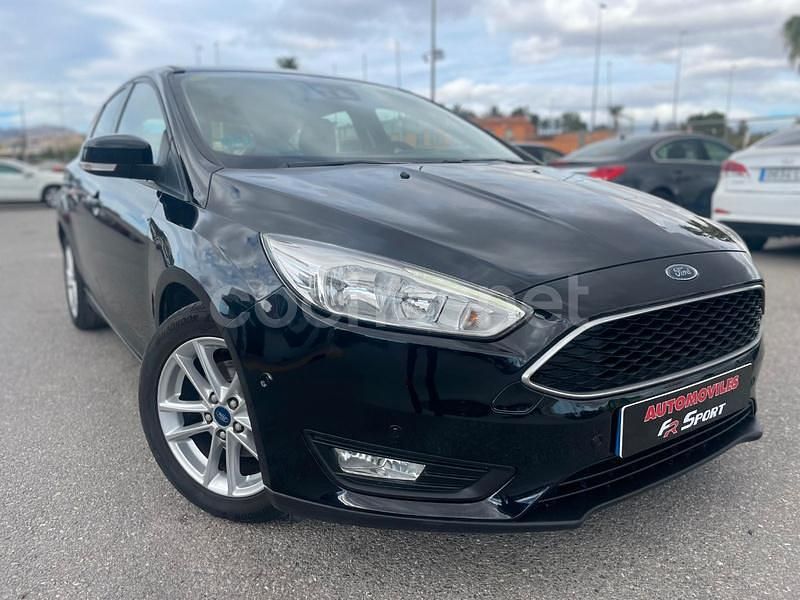 Usado Ford Focus Trend 120 CV (88 kW) 2016 Negro Berlina