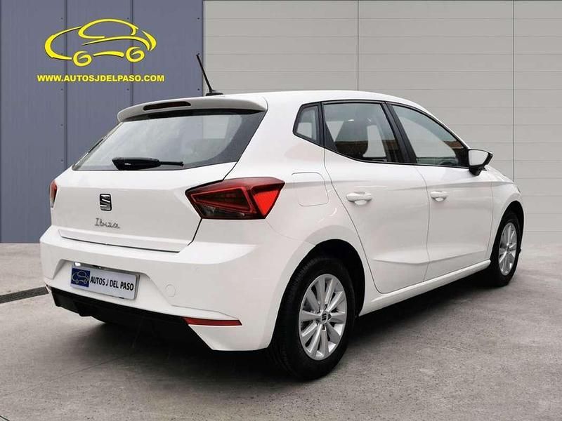 Usado Seat Ibiza Style 110 CV (80 kW) 2022 Blanco Utilitario