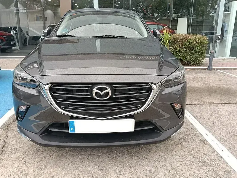 Usado Mazda CX-3 121 CV (88 kW) 2019 Gris / plata SUV