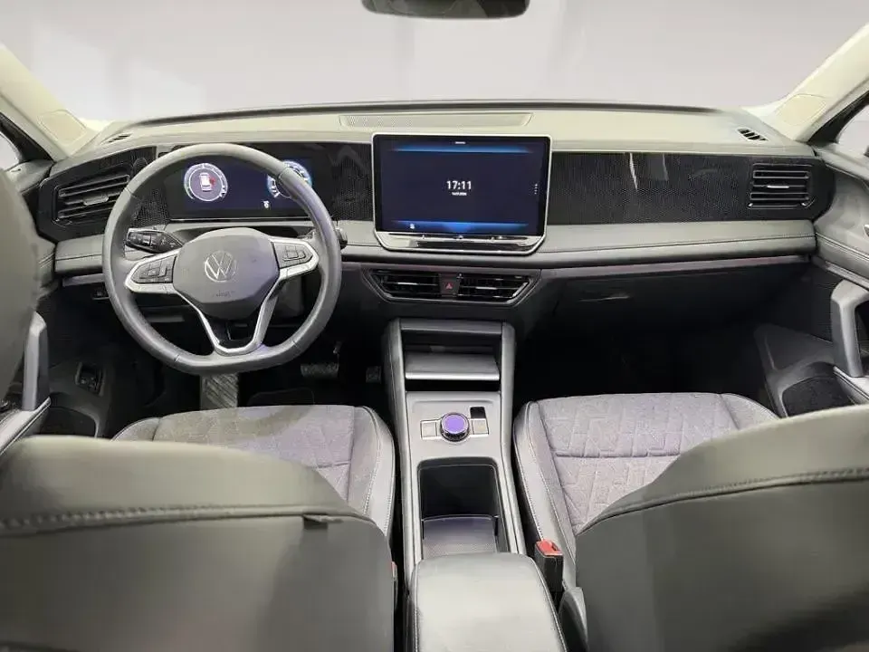 Usado VW Tiguan 204 CV (150 kW) 2025 Verde SUV