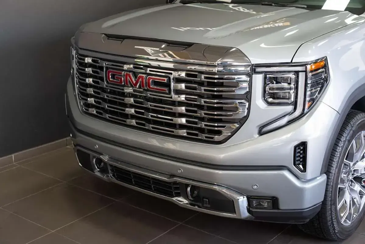 Nuevo GMC Sierra 2026 Gris Pickup/Camioneta