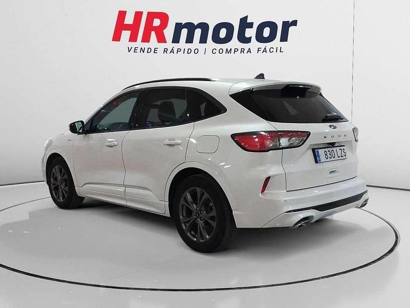 Usado Ford Kuga ST-Line 151 CV (111 kW) 2022 Blanco SUV