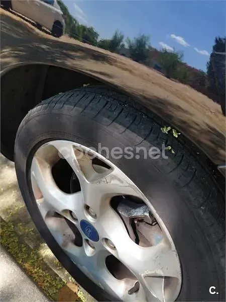 Usado Ford Fiesta Trend 82 CV (60 kW) 2012 Negro Berlina