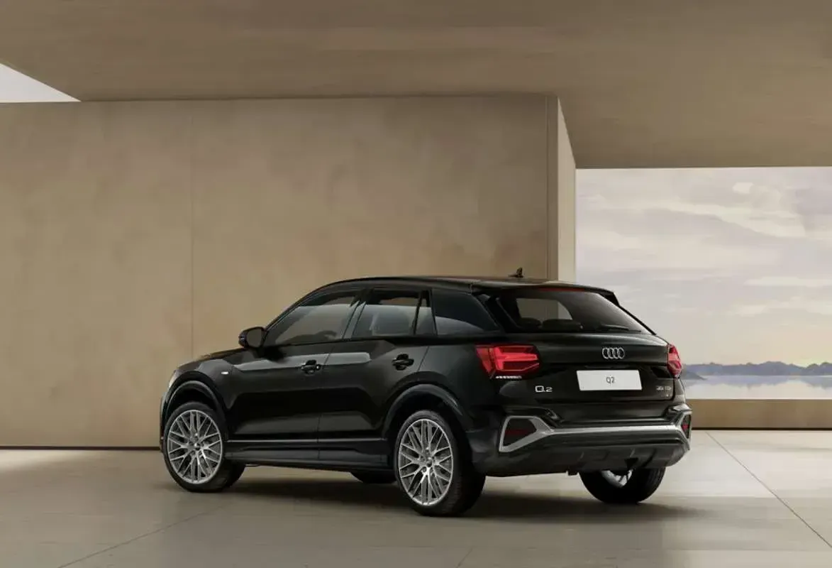 Nuevo Audi Q2 S-Line 150 CV (110 kW) 2026 Negro SUV