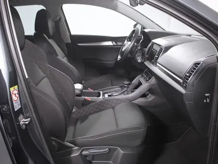Usado Skoda Karoq Ambition 115 CV (84 kW) 2021 Gris SUV