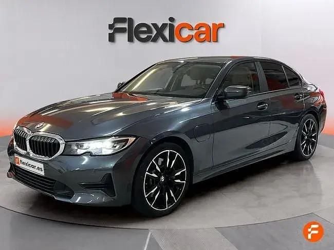 Käytetty BMW 330e 292 HP (214 kW) 2019 Harmaa Sedan