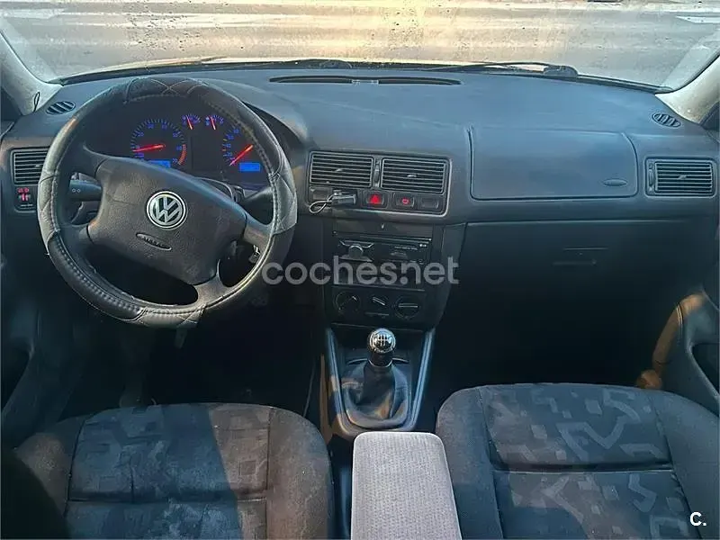 Usado VW Golf IV Conceptline 75 CV (55 kW) 2000 Negro Berlina