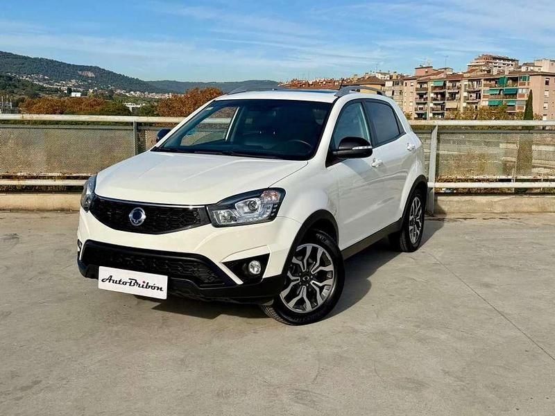 Usado Ssangyong (KGM) Korando Limited 178 CV (130 kW) 2017 Blanco SUV