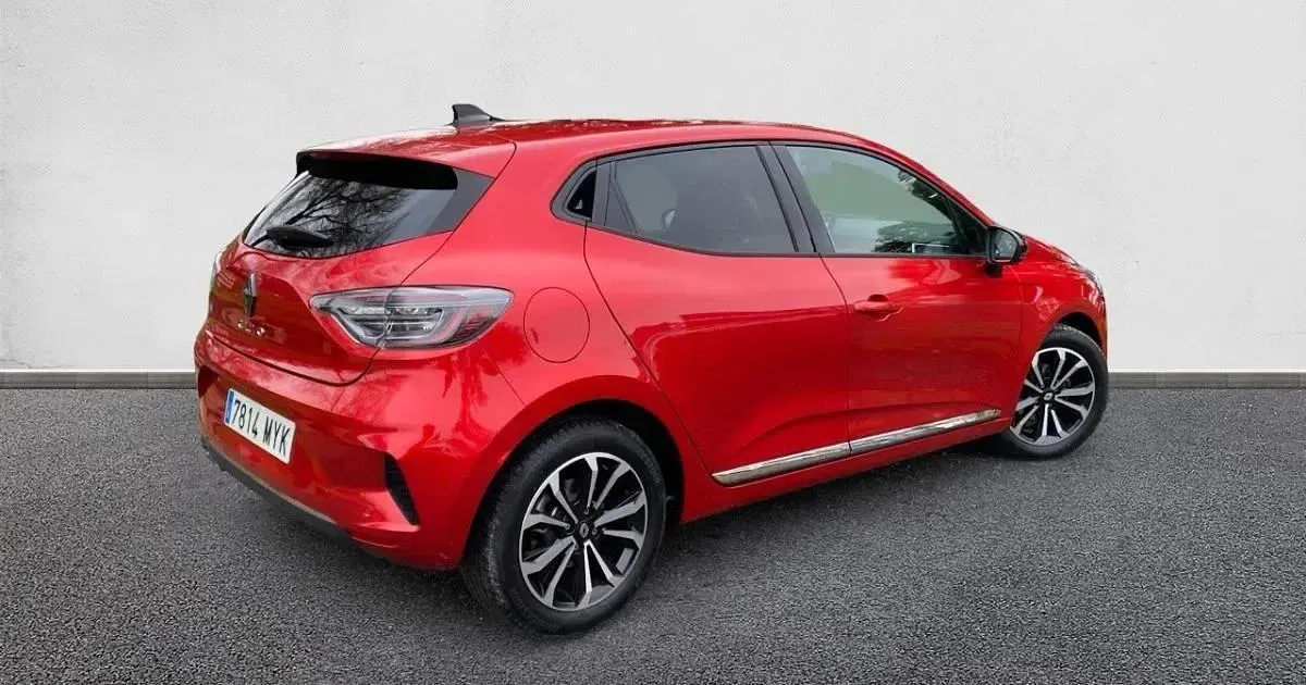 Usado Renault Clio Techno 100 CV (73 kW) 2025 Utilitario