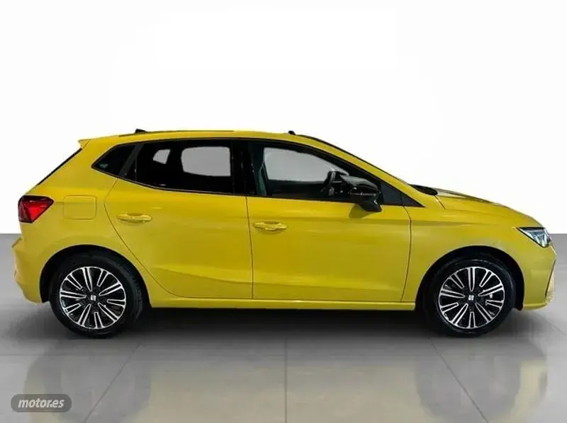 Nuevo Seat Ibiza FR 115 CV (84 kW) 2026 Amarillo Utilitario